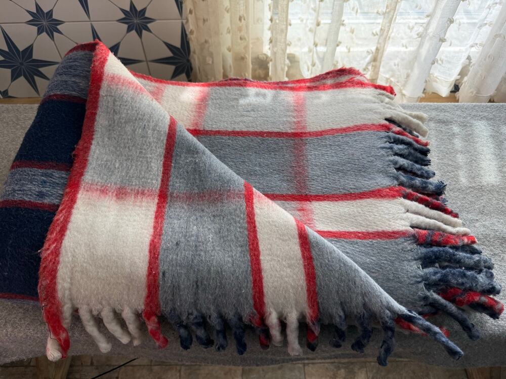 Vintage Heavy Double Face Wool Blanket Twin 68x86 Reversible Plaid Heirloom